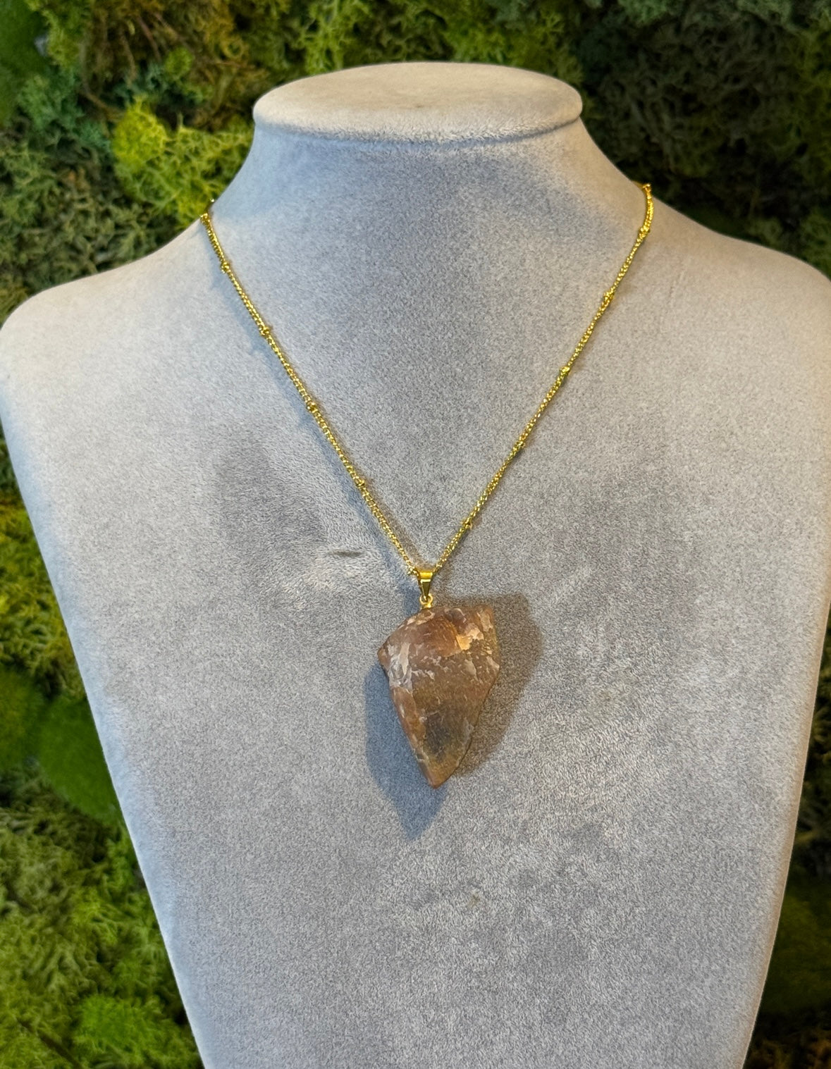 Roher Golden Arusha Quartz Anhänger