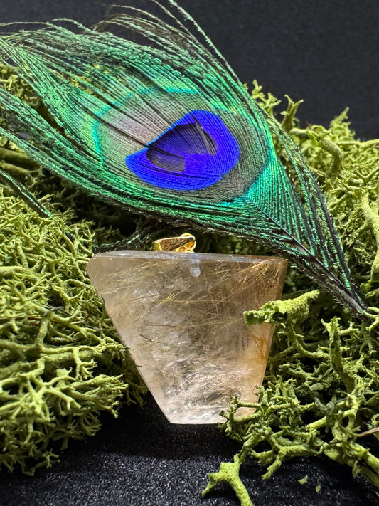 Angeschliffener Rutilquarz Anhänger